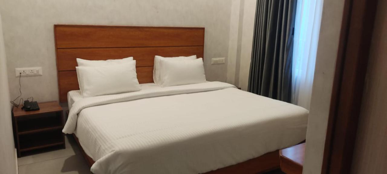 Cr Rivera Otel Madurai Dış mekan fotoğraf